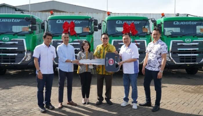 Jelang Akhir Tahun 2022, UD Trucks Serah Terima 32 Unit Quester Euro 5