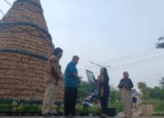 Percantik Libur Nataru. Pohon Natal Enceng Gondok Saloka Raih Rekor Dunia