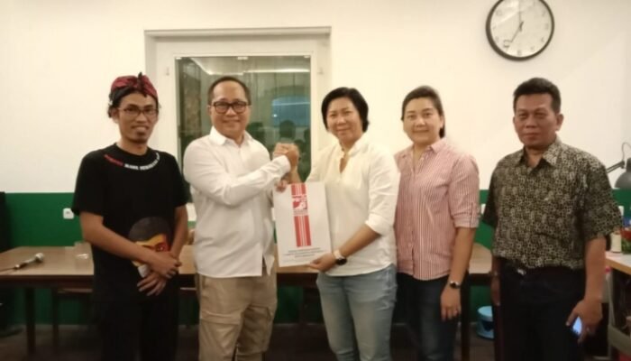 Usai Daftar di PDIP dan Golkar, Sekda Kota Semarang Iswar Aminuddin Daftar Calon Walikota ke PSI