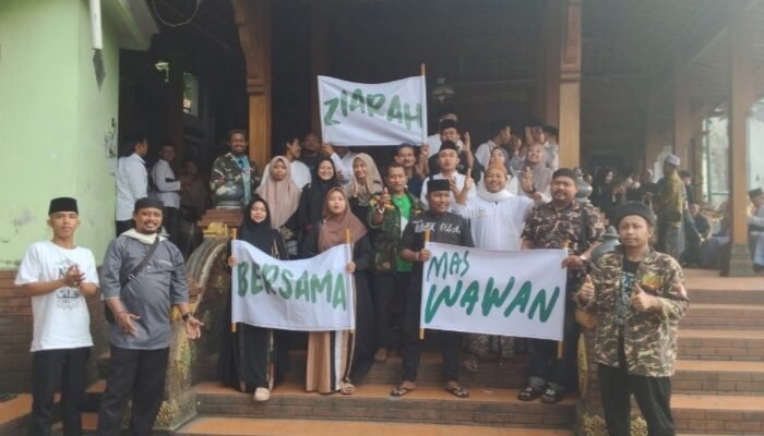 Ngalap Berkah Para Wali, Ratusan Warga Ikut ‘Ziarah bersama Mas Wawan’ ke Makam Ki Ageng Pandanaran