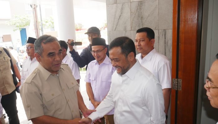 Setelah Dilantik Gubernur Jateng Ahmad Luthfi Akan Gratiskan Seragam dan Internet Bagi Siswa Miskin Ekstrem di Jawa Tengah
