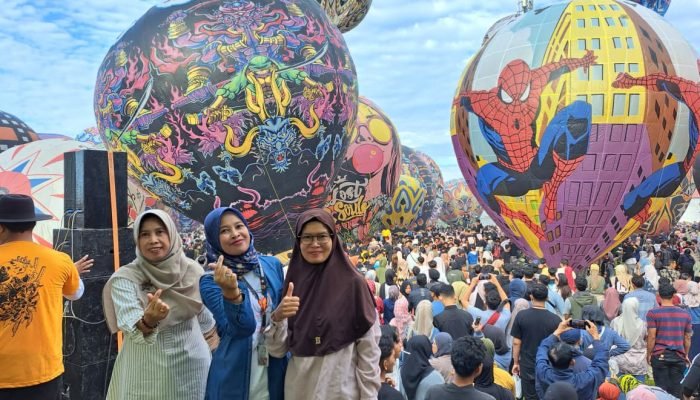 Festival Balon Udara Mendolo Bumireso 2025, Meriah dan Dipadati Ribuan Pengunjung