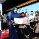 Bupati Pekalongan Farida Arafiq serahkan sertifikat. Foto: Mediajateng.net
