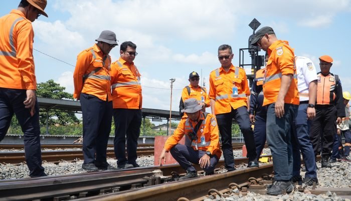 Petakan dan Pantau Jadi Strategi Mitigasi Cuaca di Jalur Perlintasan Kereta Api Wilayah Jawa Tengah