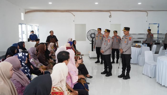 Libatkan Warga Sekitar, Wakapolri Sebut SPPG Polri di Gedawang Sebagai Bukti Kepedulian Polri Pada Masyarakat