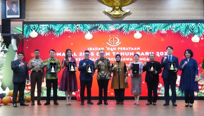 Merajut Kebersamaan dalam Terang Natal 2025, Kejati Jateng Rayakan Natal dan Tahun Baru 2026