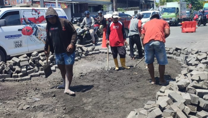 Respons Cepat Laporan Warga, Wali Kota Semarang Siapkan Betonisasi Masif dan Perbaikan Rutin di Jalan Citarum