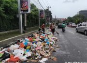 Respon Laporan Masyarakat, DLH Kota Semarang Sigap Bersihkan Tumpahan Sampah